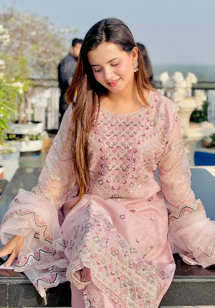 Exclusive Pakistani Unstitched Three-Piece Collection 2026 - Image 5